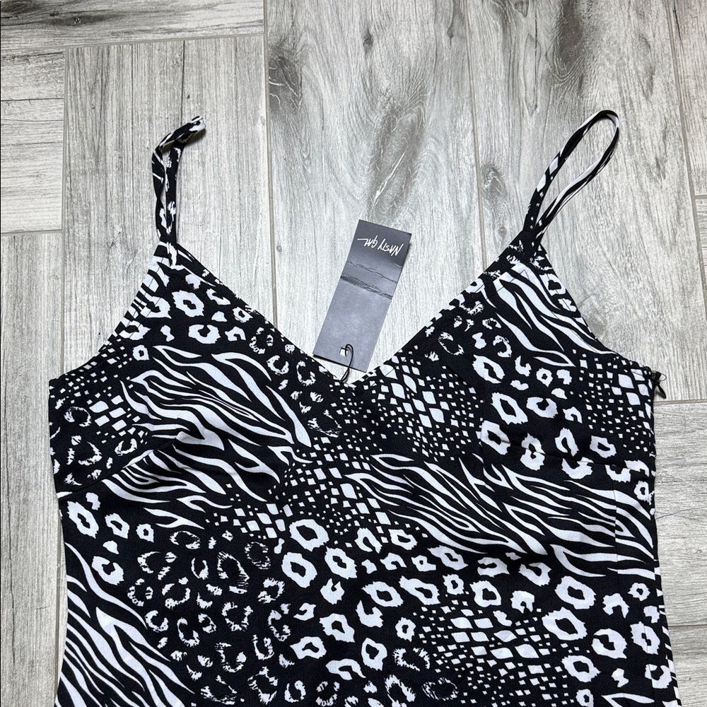 Nasty Gal Monochrome Abstract Dress Size US 2 - Picture 4 of 7
